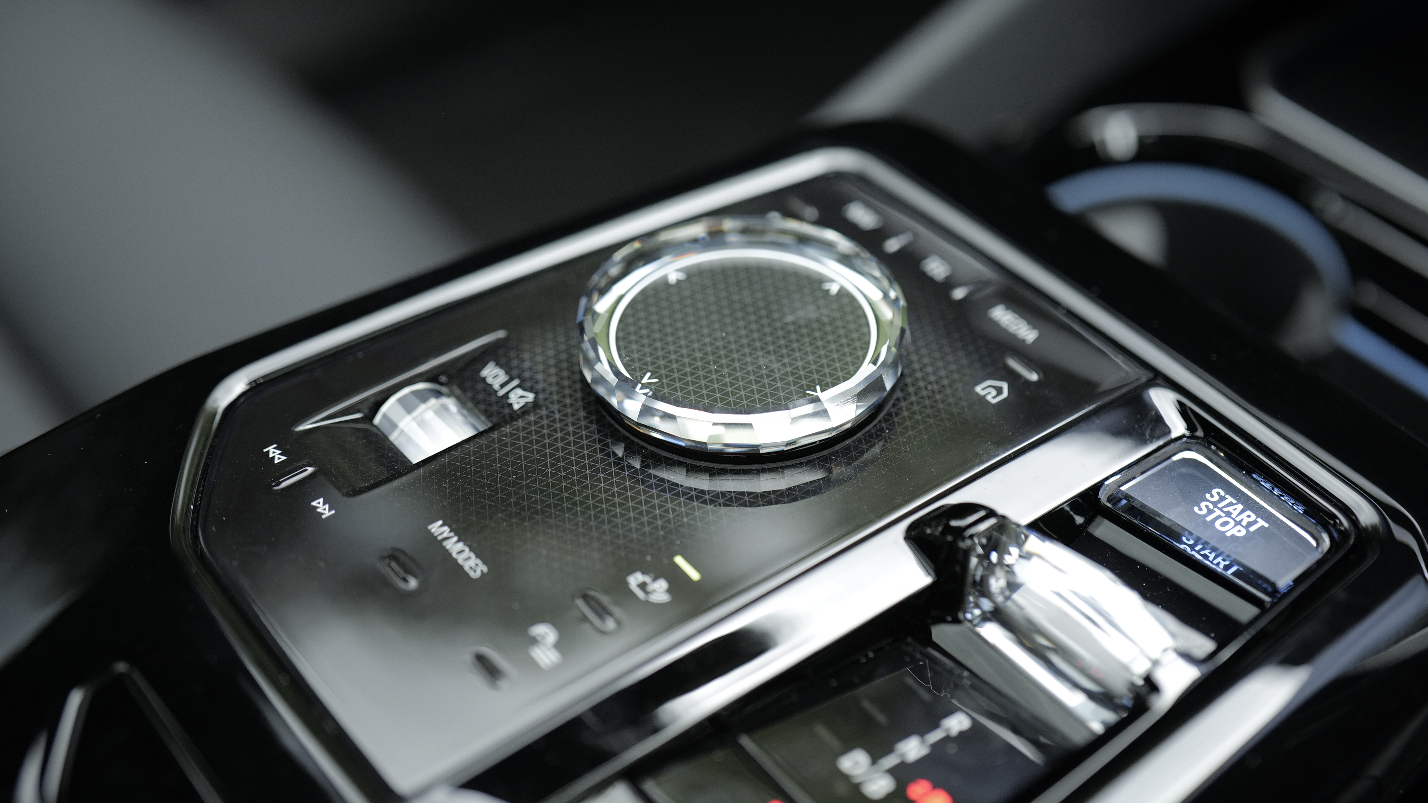 BMW 5 SERIES TOURING 530e M Sport 5dr Auto [Tech Plus]